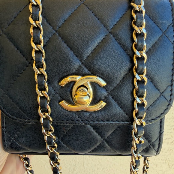 CHANEL Black Lambskin Mini Trendy CC Bag Gold Hardware - Picture 4 of 9